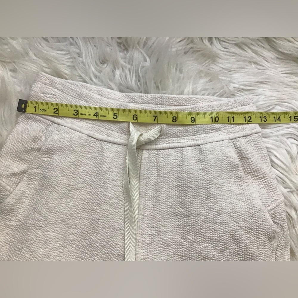 EUC LULULEMON Ribbed High-Rise Jogger 25" *7/8 Length Heathered White Opal 2 - Picture 13 of 13